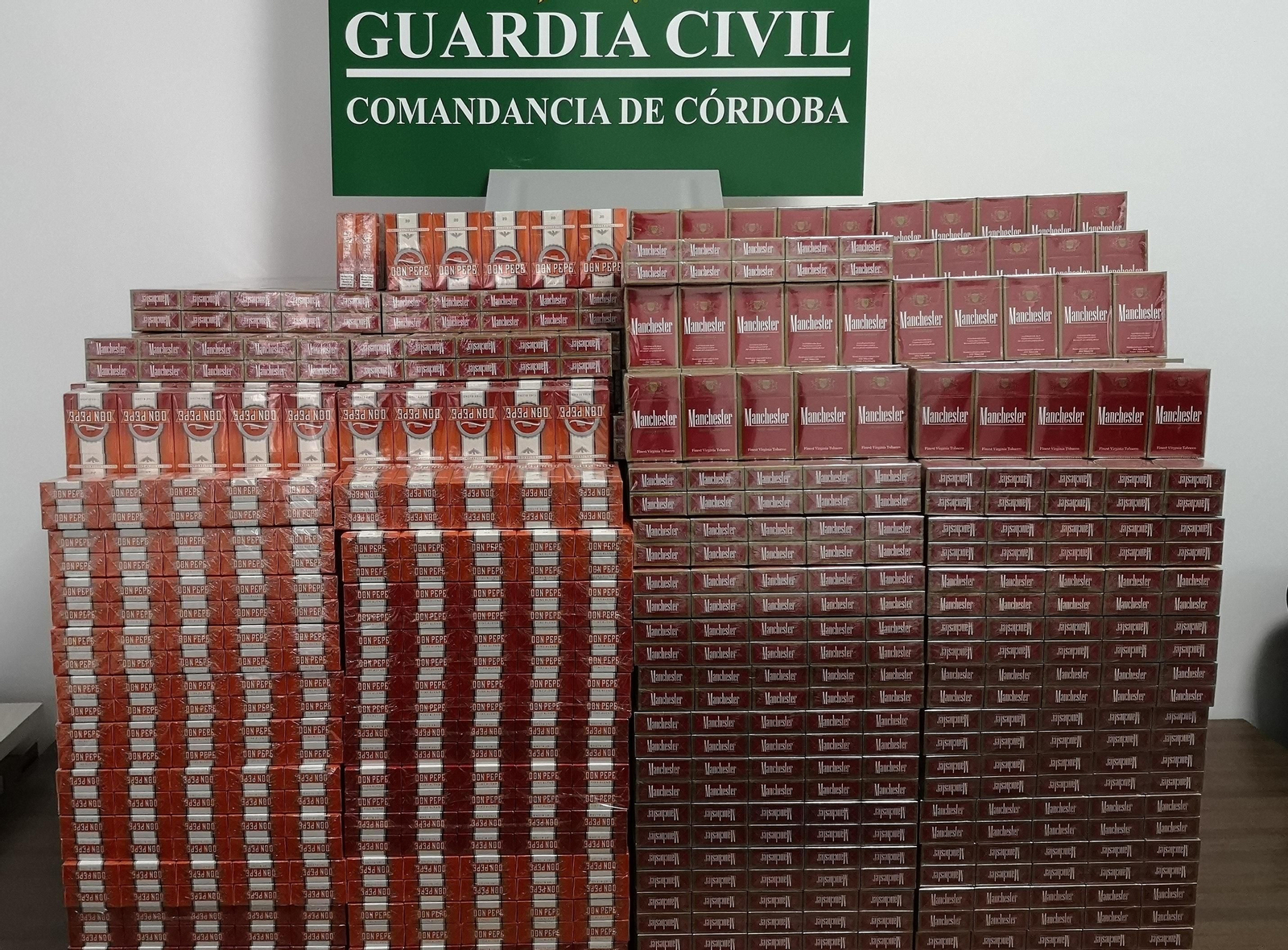 Tabaco de contrabando incautado por la Guardia Civil.