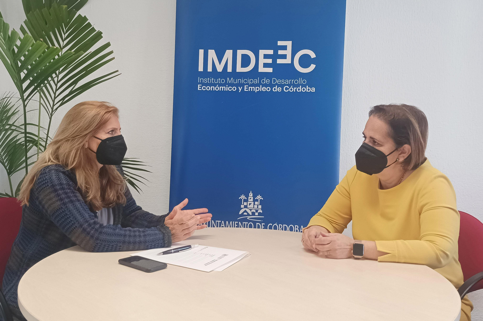 Encuentro entre Kamira y el Imdeec.