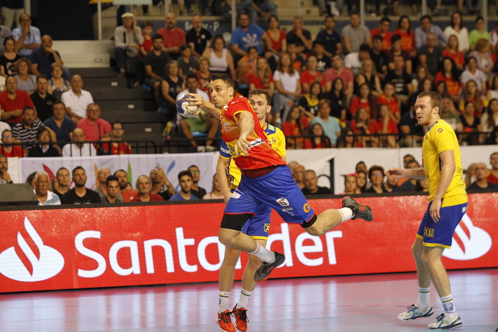 Fotogalería España-Suecia. Balonmano. Palacio Juegos Mediterráneos. Almería