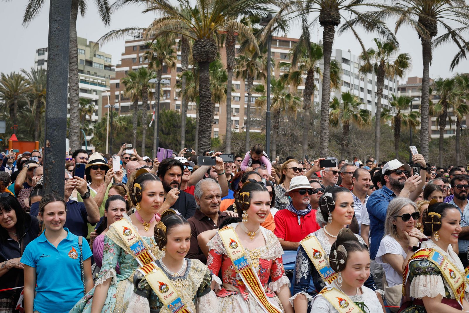 Las mejores imágenes de la "Globotá" en las fallas de Almería