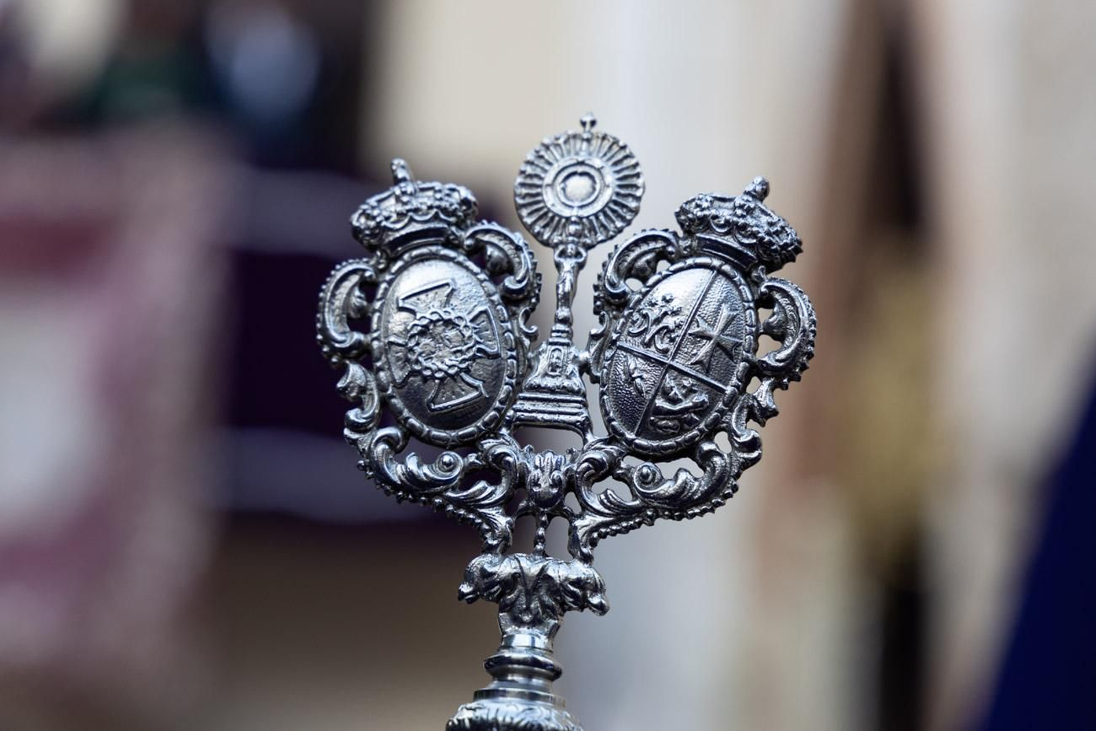 Las cofradías de la Vera Cruz, Expiración y Gran Poder lucen sus cortejos en la calle