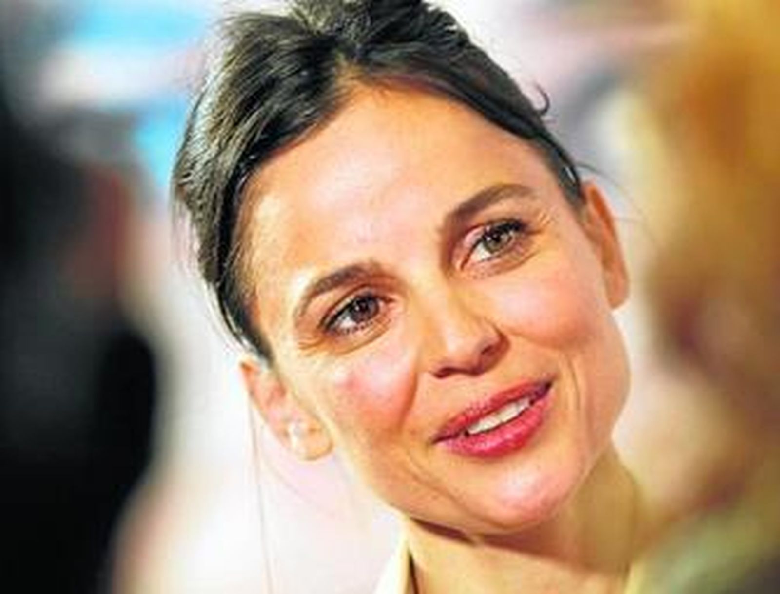 Elena Anaya presentó ayer su nuevo filme, galardonado en el Festival de Málaga, en el cine Avenida de Sevilla.