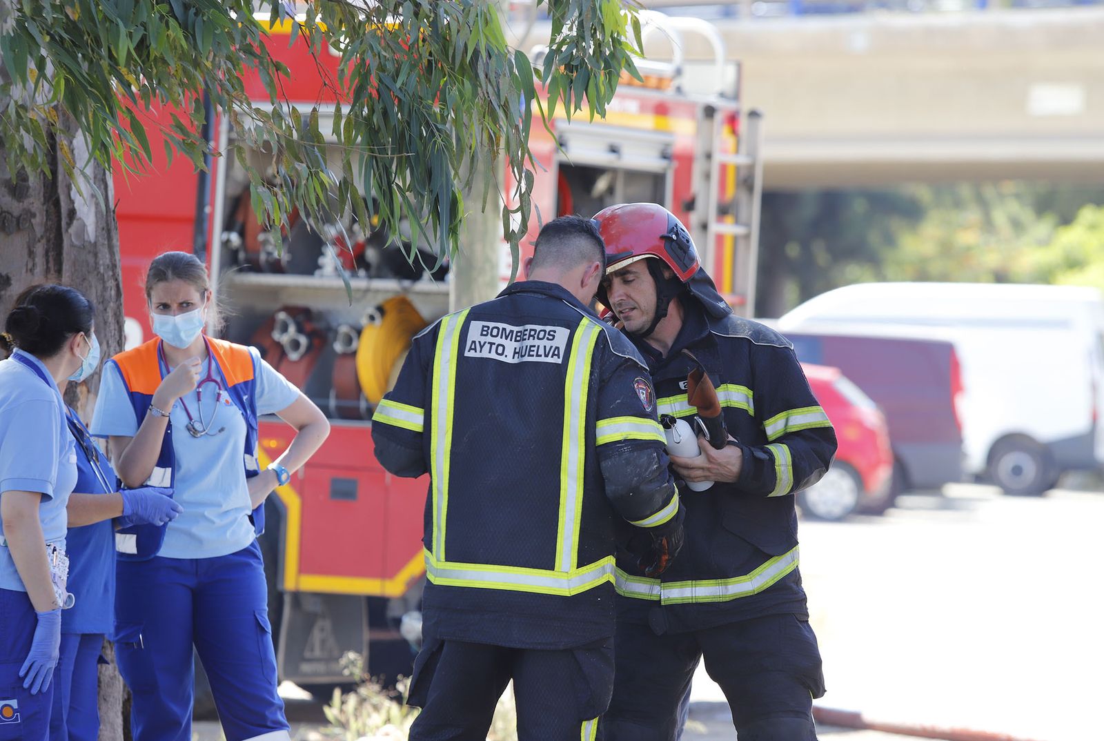 Incendio en las casas abandonadas de la calle Valverde del Camino en Huelva
