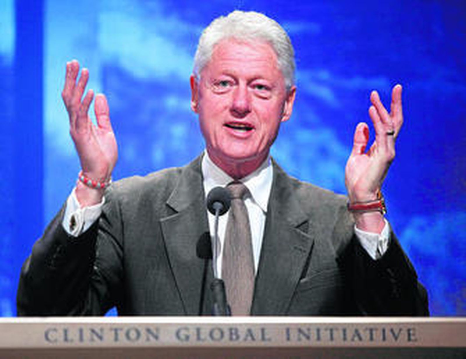 Bill Clinton visita a los empresarios de la CEA