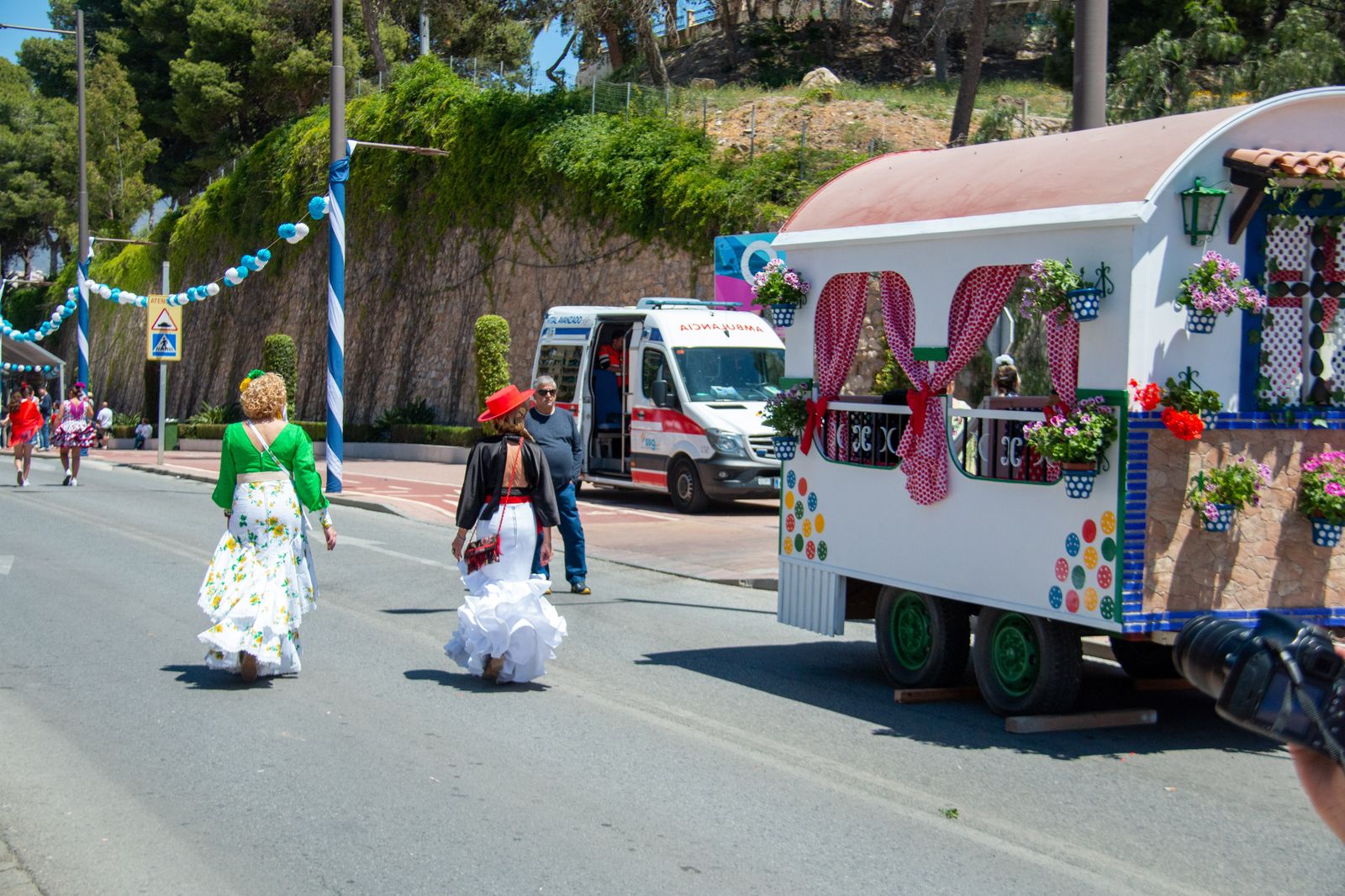 Motril disfruta de las Cruces, en imágenes