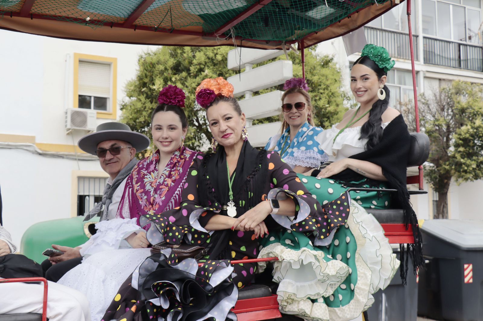 Imágenes de los carros de la Hermandad del Rocío de Huelva