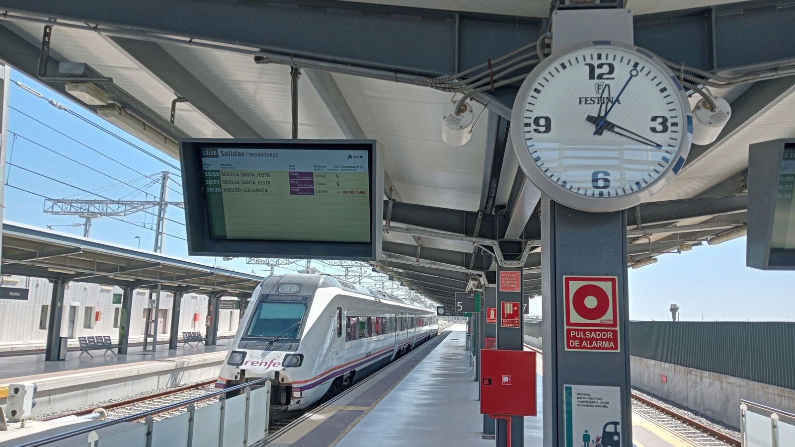 Estación de trenes de Huelva. Estación de trenes de Huelva.