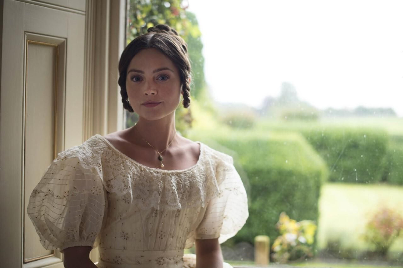 Jenna Coleman, la reina 'Victoria' en su serie biográfica