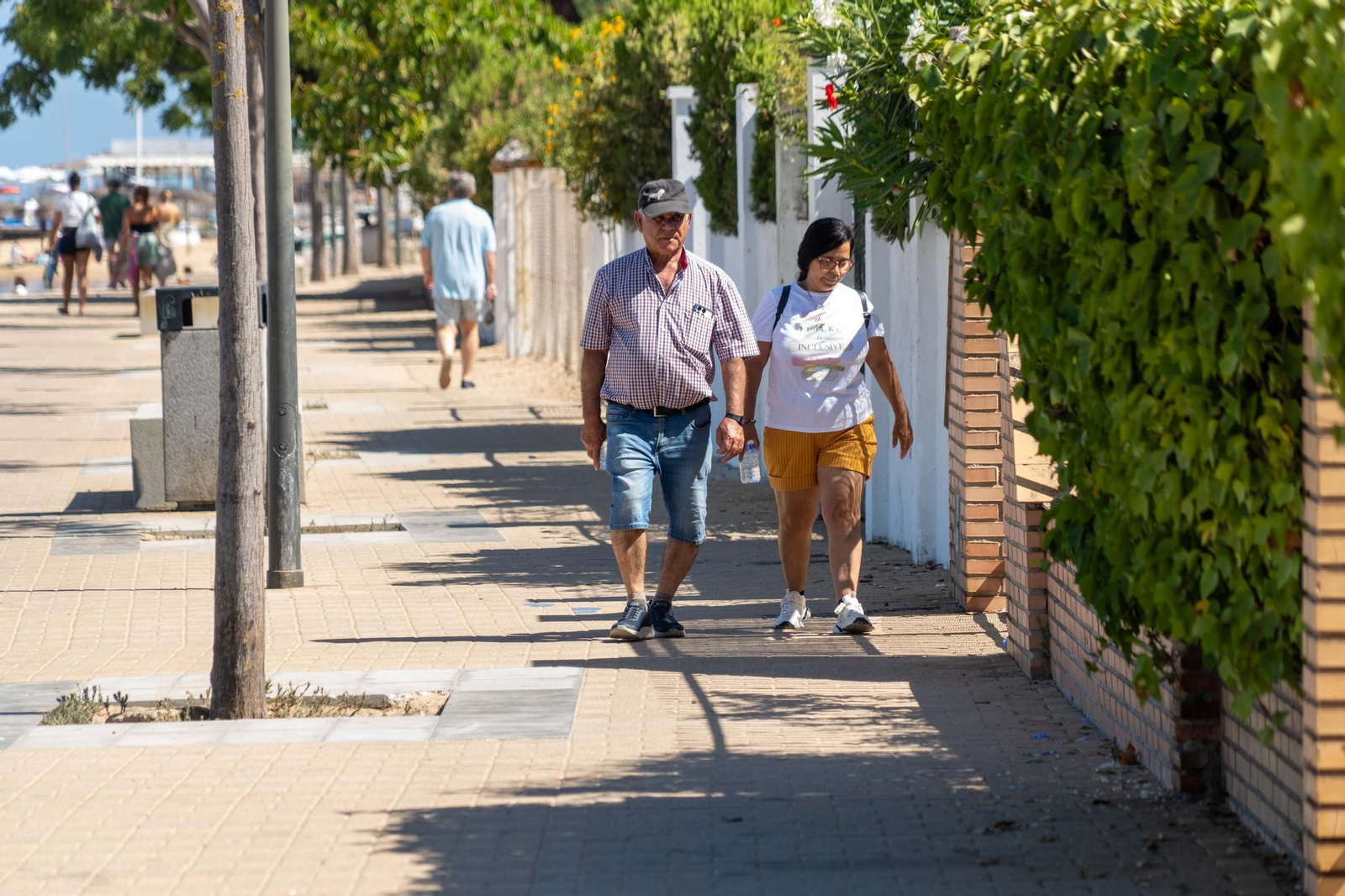 Imágenes de una tarde en el Paseo de la Ría de Punta Umbría