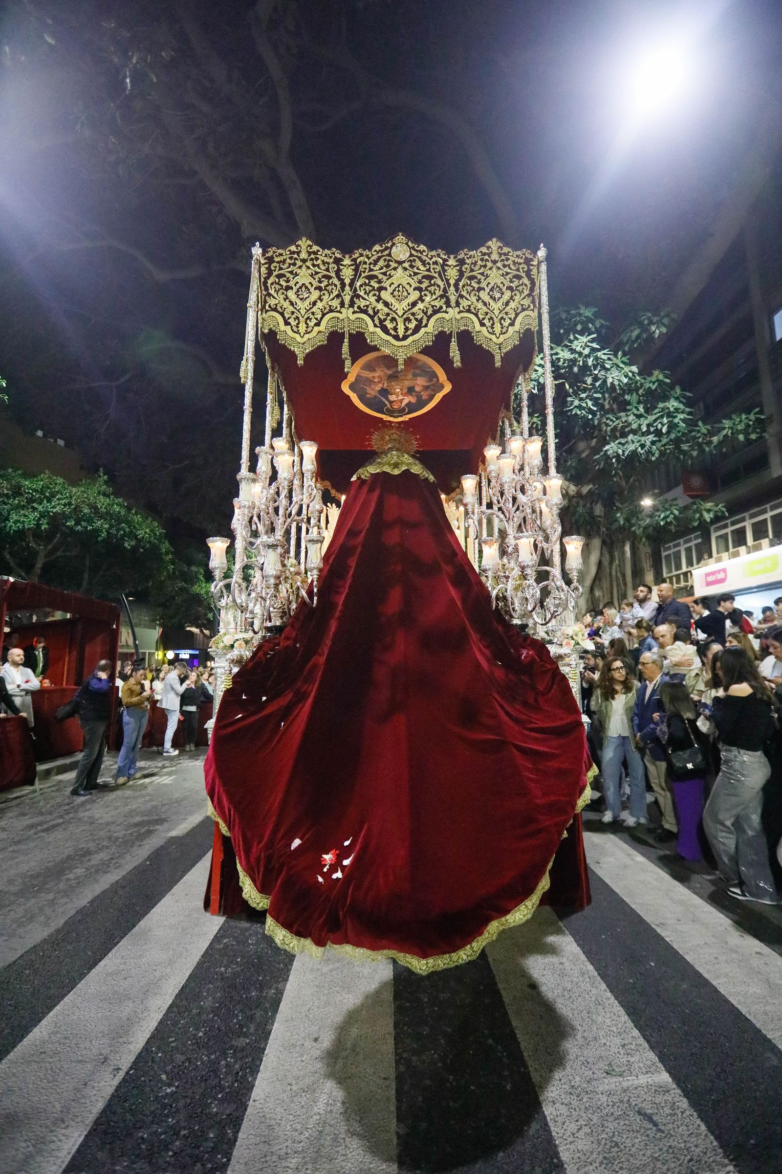 Te contamos en imágenes la Santa Cena tras la lluvia en la ciudad