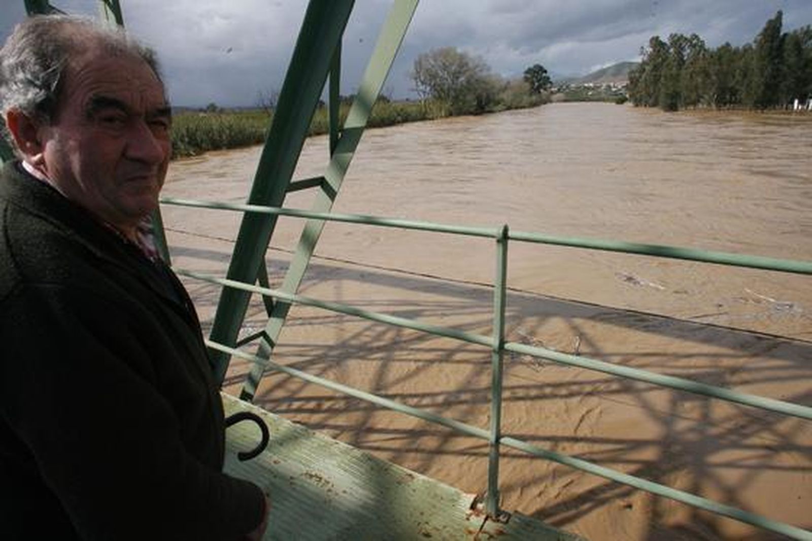 El río Guadalhorce a su paso por la estación de Cártama.

Foto: Migue Fernández, Sergio Camacho, Agencias