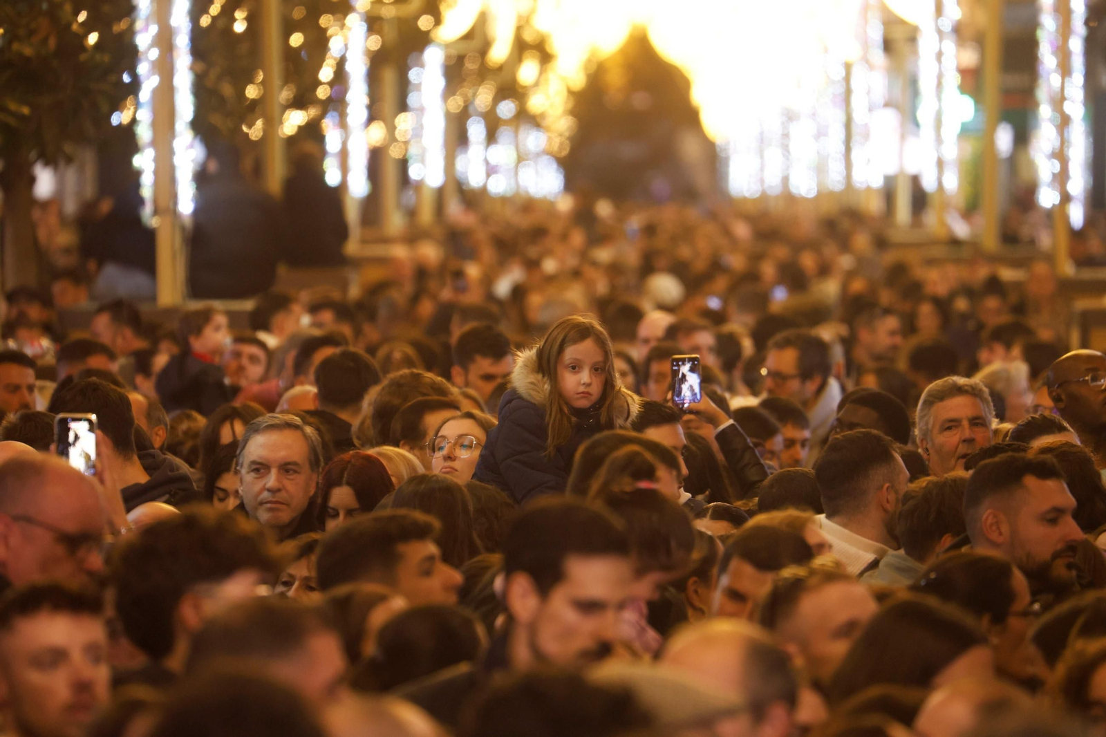 Así ha sido el espectácular encendido de las luces de Navidad de Córdoba