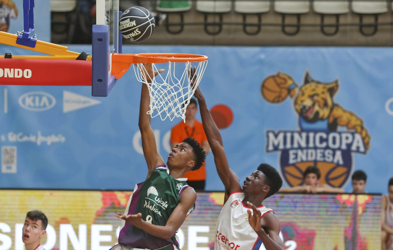 Las fotos del Unicaja - Obradoiro de la Minicopa.