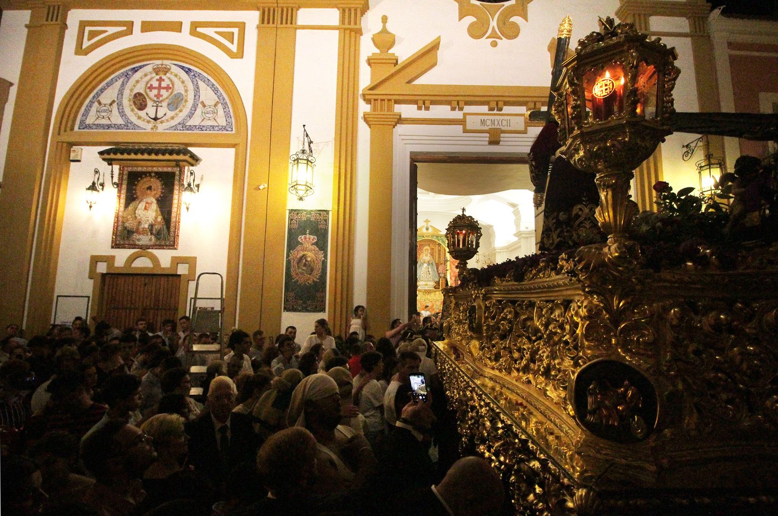 Imágenes del Señor de Pasión en la procesión del centenario de la hermandad