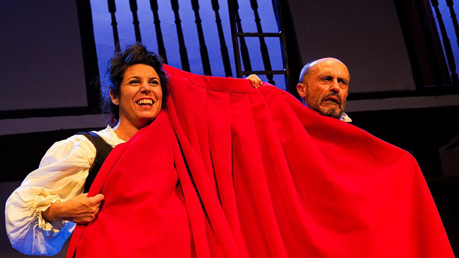 Sara Águeda y Pepe Viyuela en la obra 'Guitón Onofre, el pícaro olvidado'. Sara Águeda y Pepe Viyuela en la obra 'Guitón Onofre, el pícaro olvidado'.