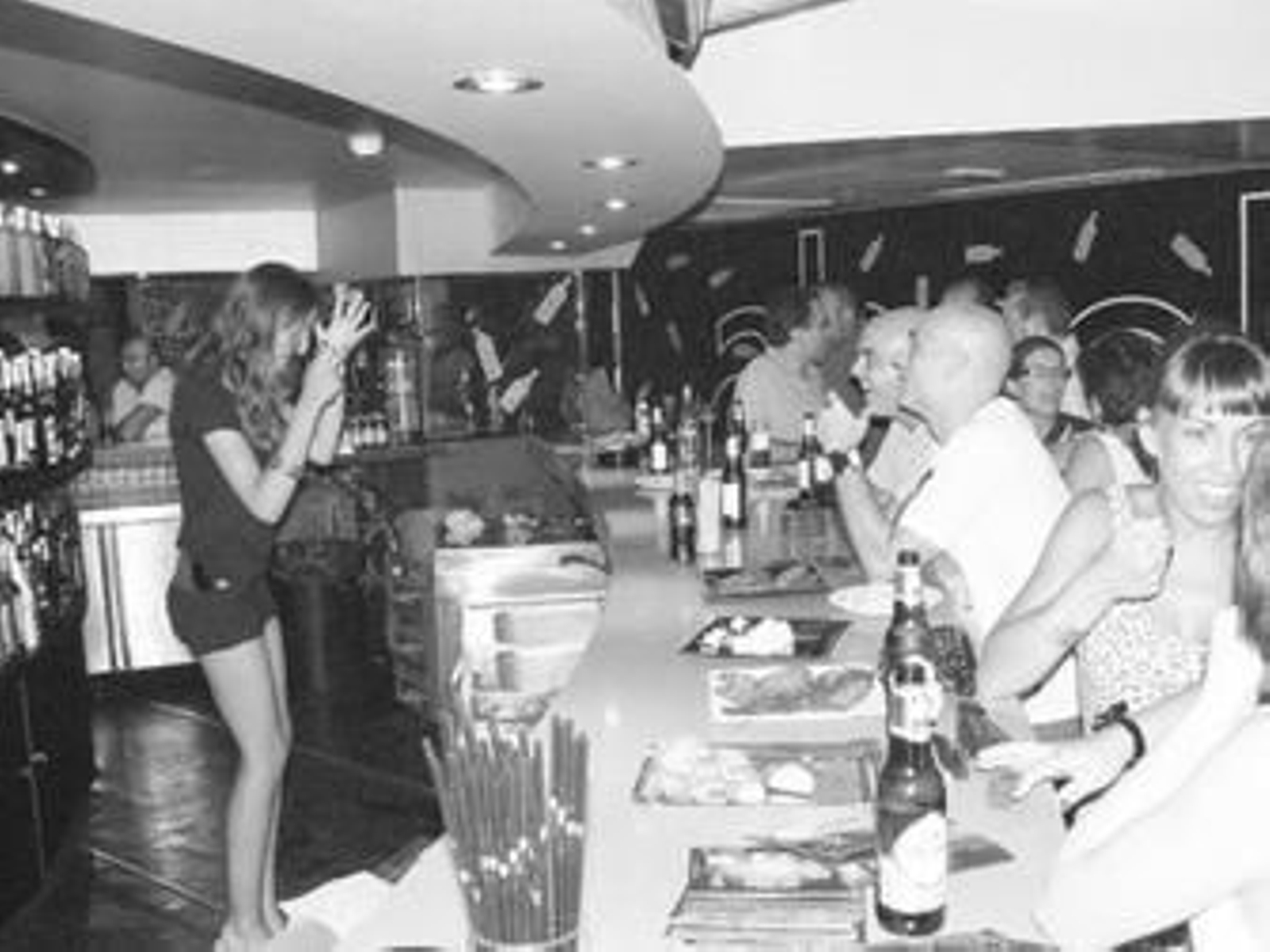 Los asistentes a la apertura disfrutaron, además, de un aperitivo.