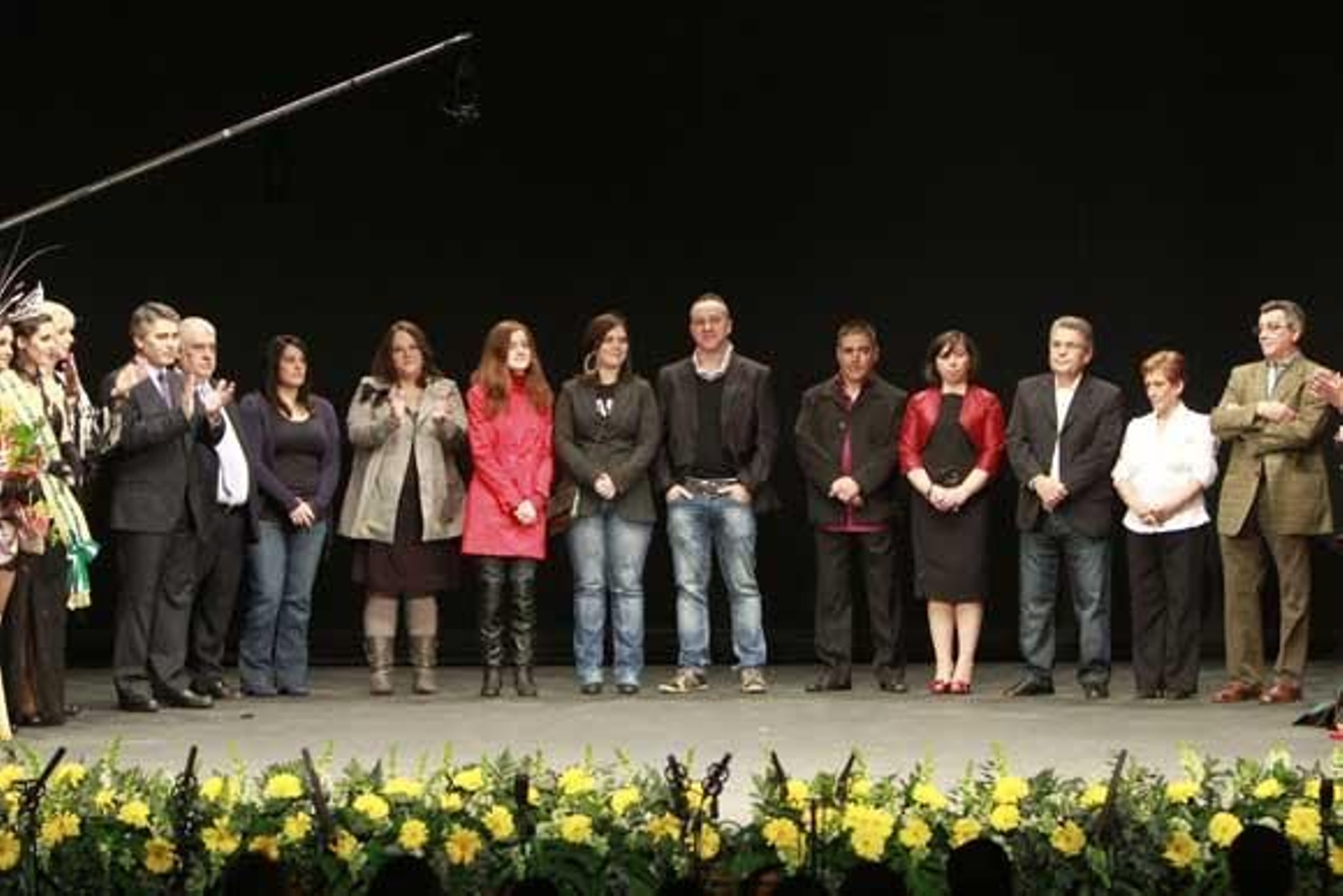La ceremonia de entrega de los Antifaces de Oro se pudo ver por primera vez por Canal Sur

Foto: Julio Gonzalez-Jesus Marin-Lourdes de Vicente
