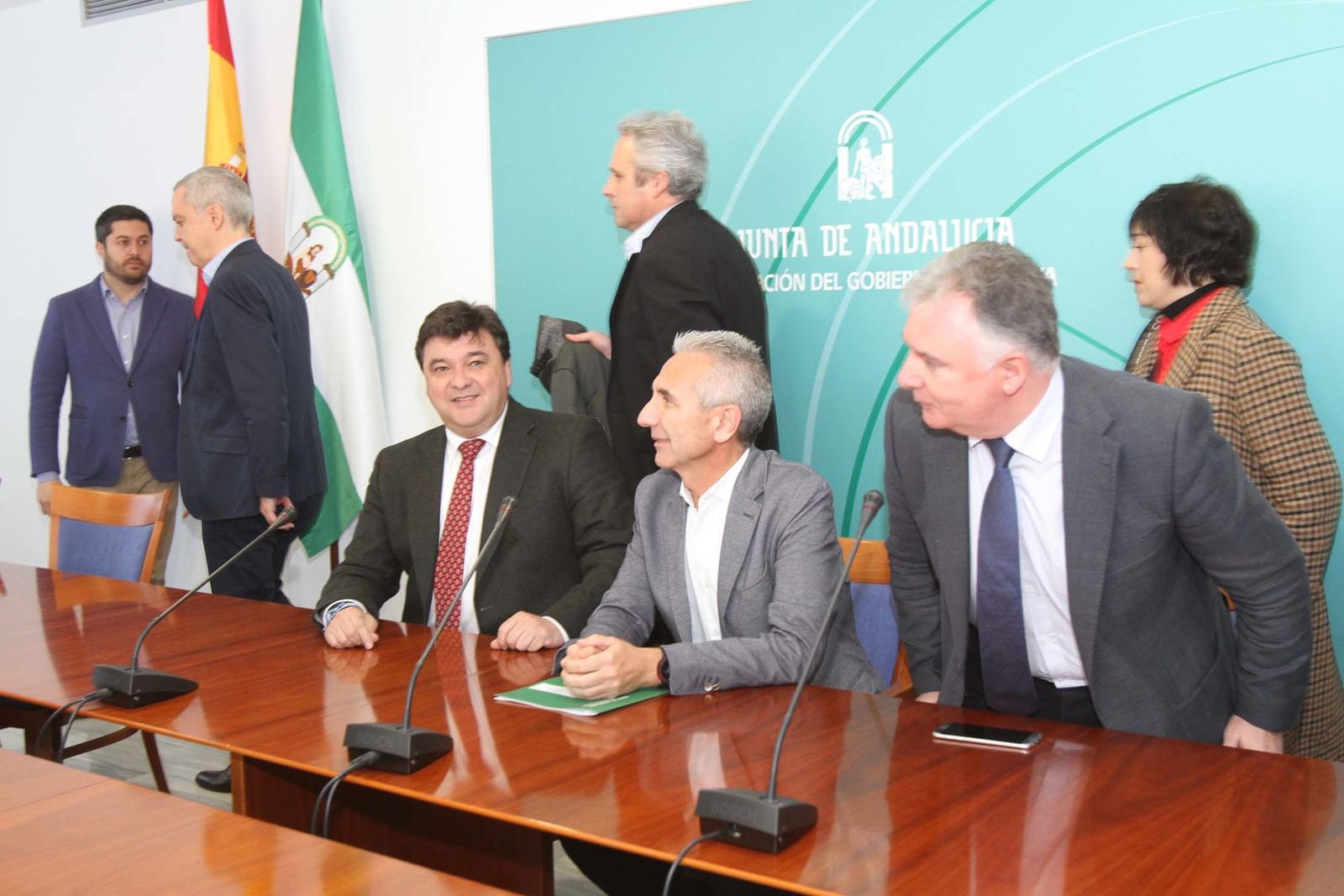 El consejero de Cultura, Miguel Ángel Vázquez, presenta el proyecto de rehabilitación del Banco de España como sede del Museo Arqueológico de Huelva.