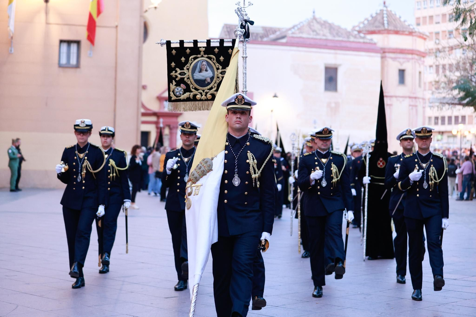 Mena y la Legión en su procesión del Jueves Santo en Málaga, en fotos Mena y la Legión en su procesión del Jueves Santo en Málaga, en fotos