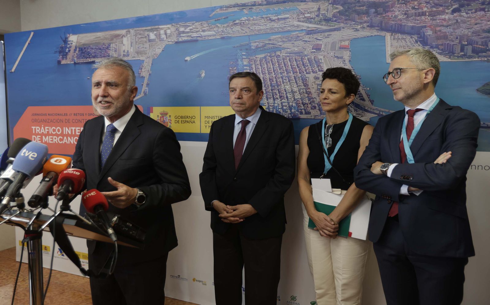 Fotos de la jornada sobre controles aduanerosen el Puerto de Algeciras