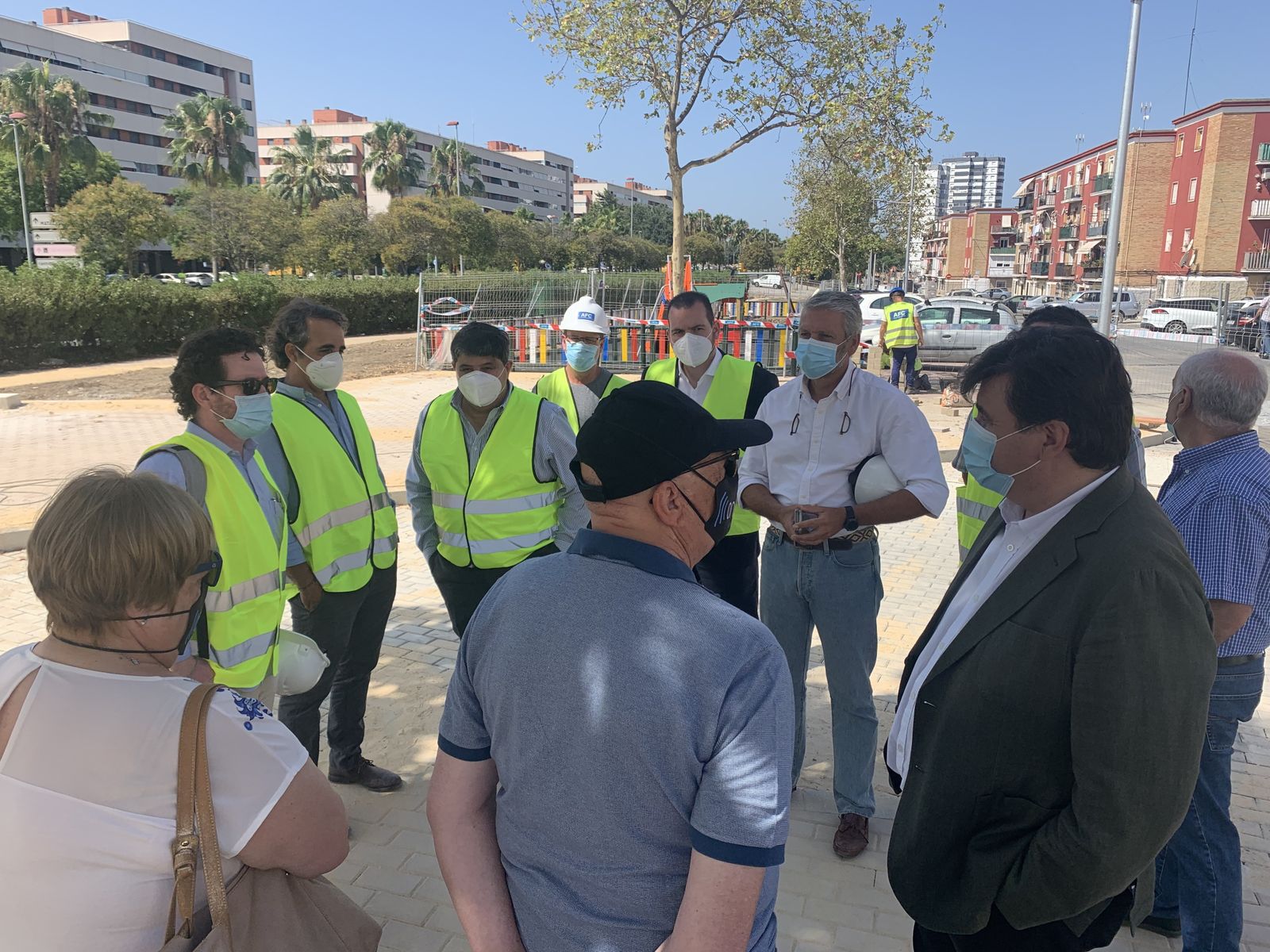 Visita del alcalde a las obras del nuevo espacio de la calle Cristo del Amor.