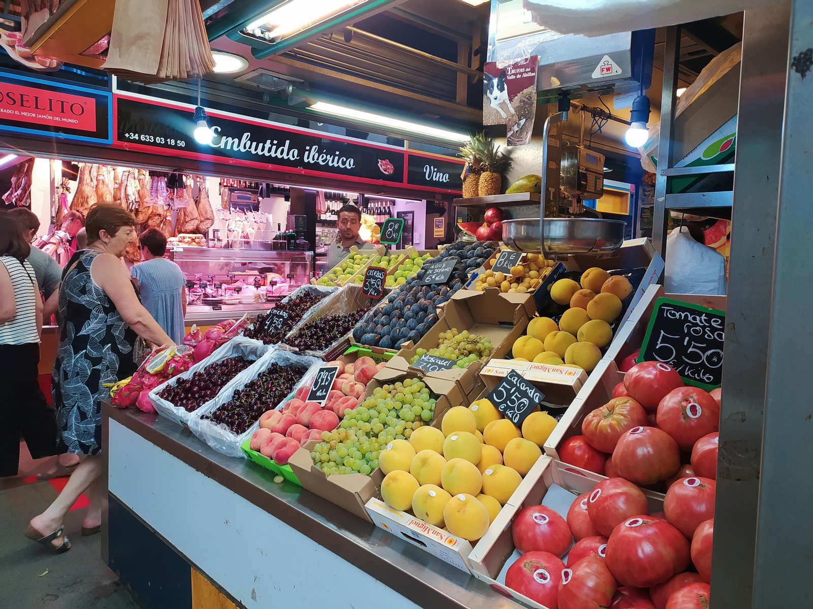Las familias malagueñas aseguran que lo que más ha subido es el precio de la fruta y la verdura.