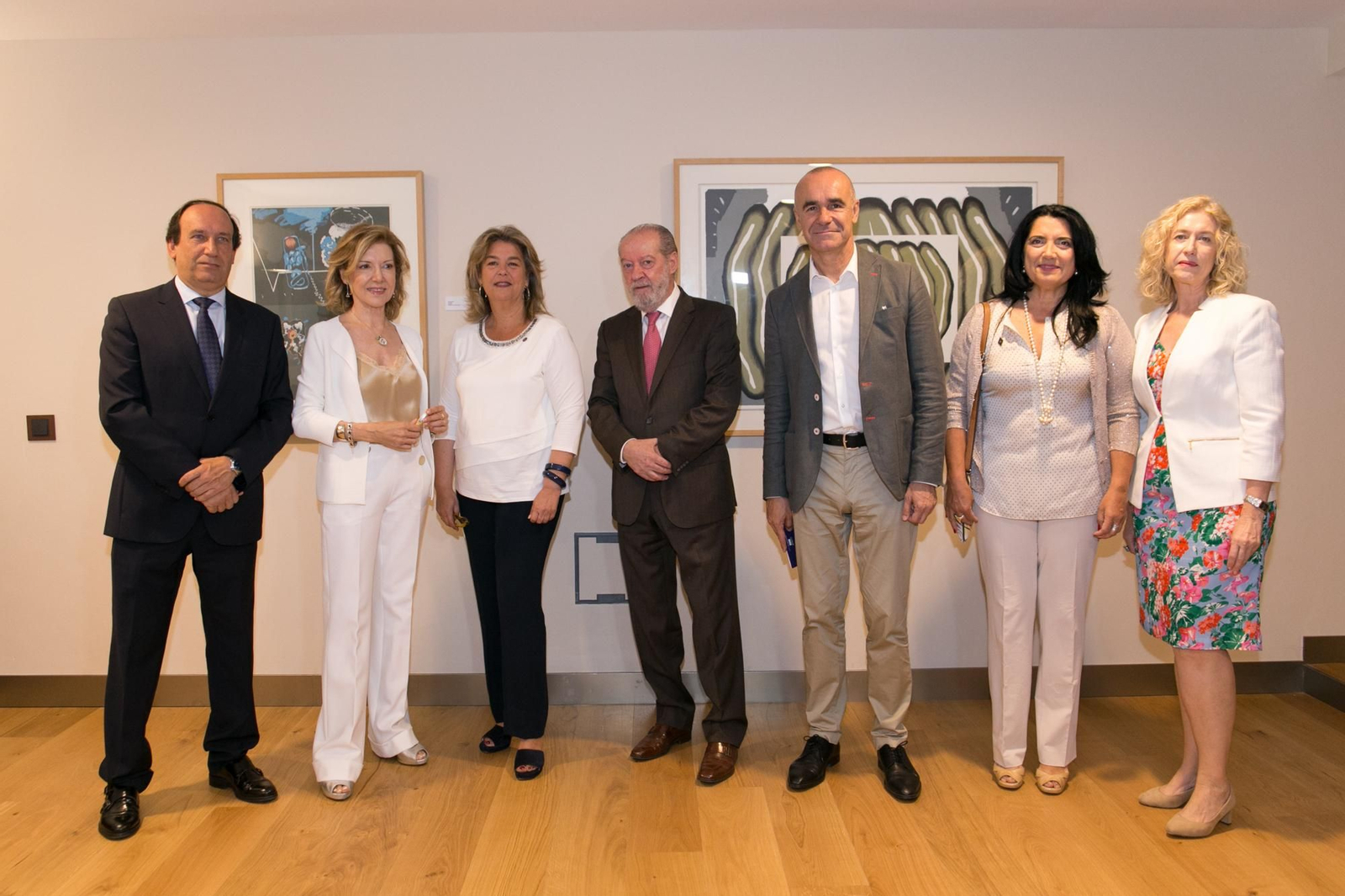 El presidente de la Diputación de Sevilla, en medio, ayer en la inauguración del seminario sobre Itálica.