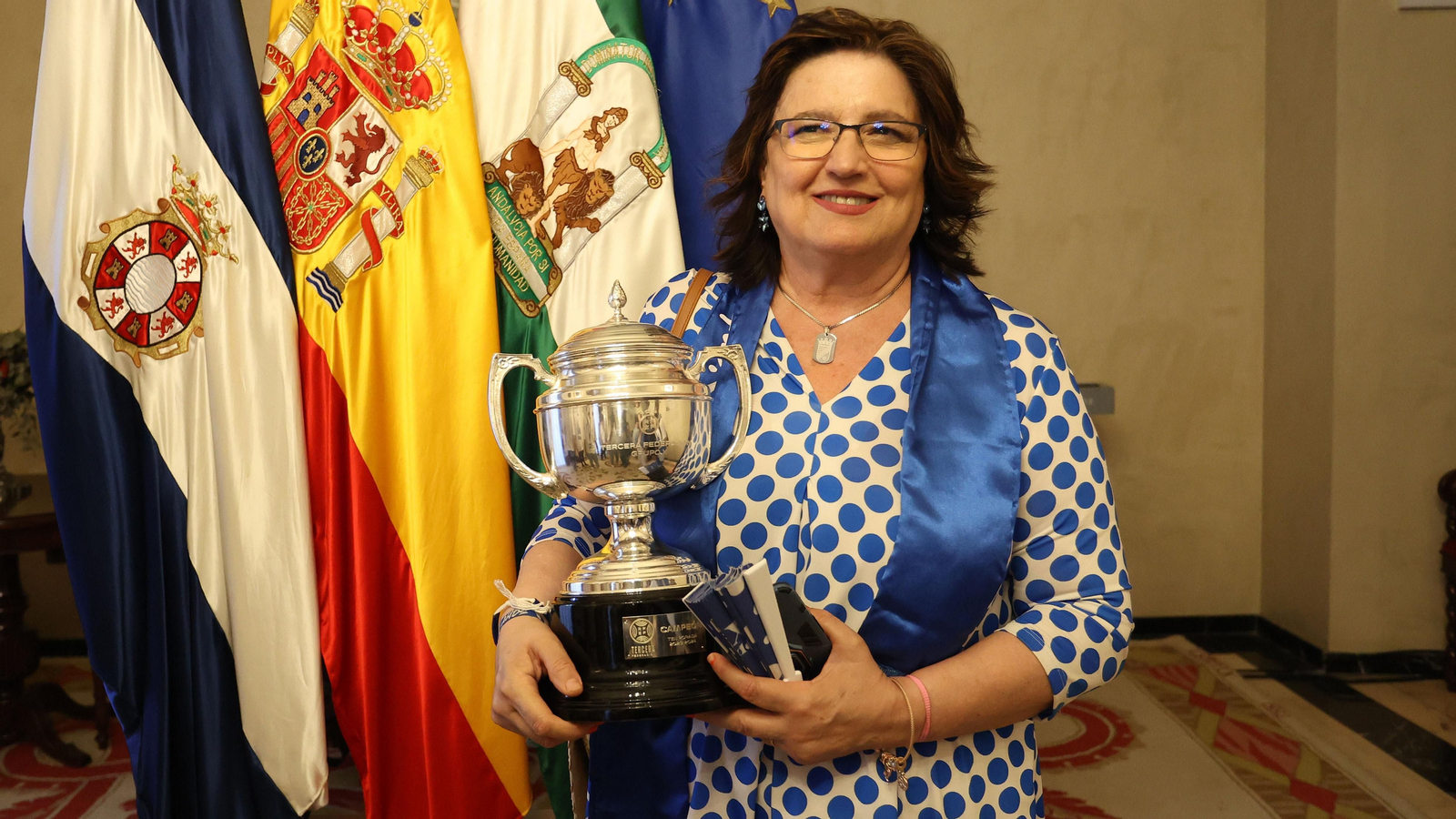 Baño de masas del Xerez CD en Jerez por su ascenso