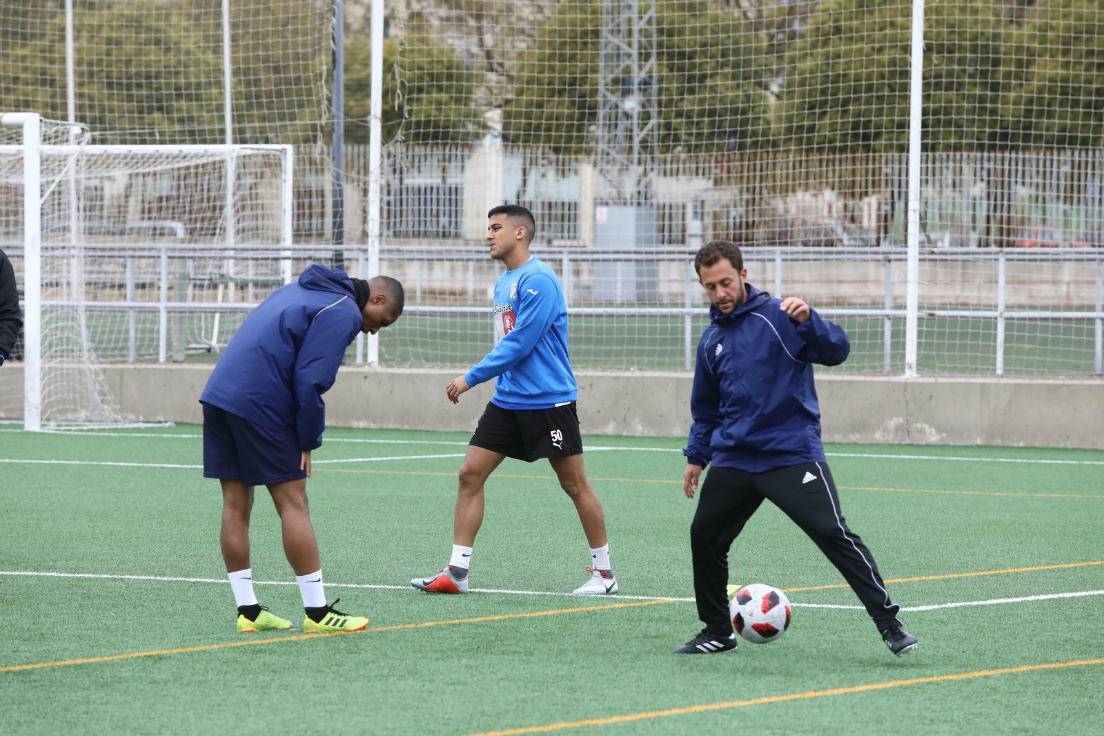 Alberto Fernández, junto a Amin y Joao, se enfrenta a su exequipo.