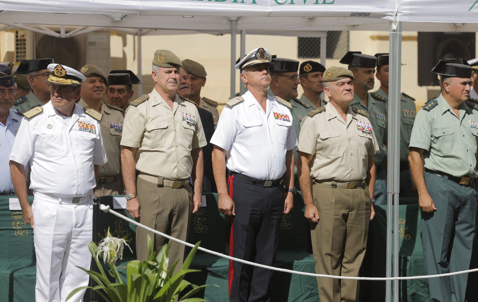 Las fotos de la despedida del  jefe de la IV Zona de la Guardia Civil, Alfonso Rodríguez Castillo