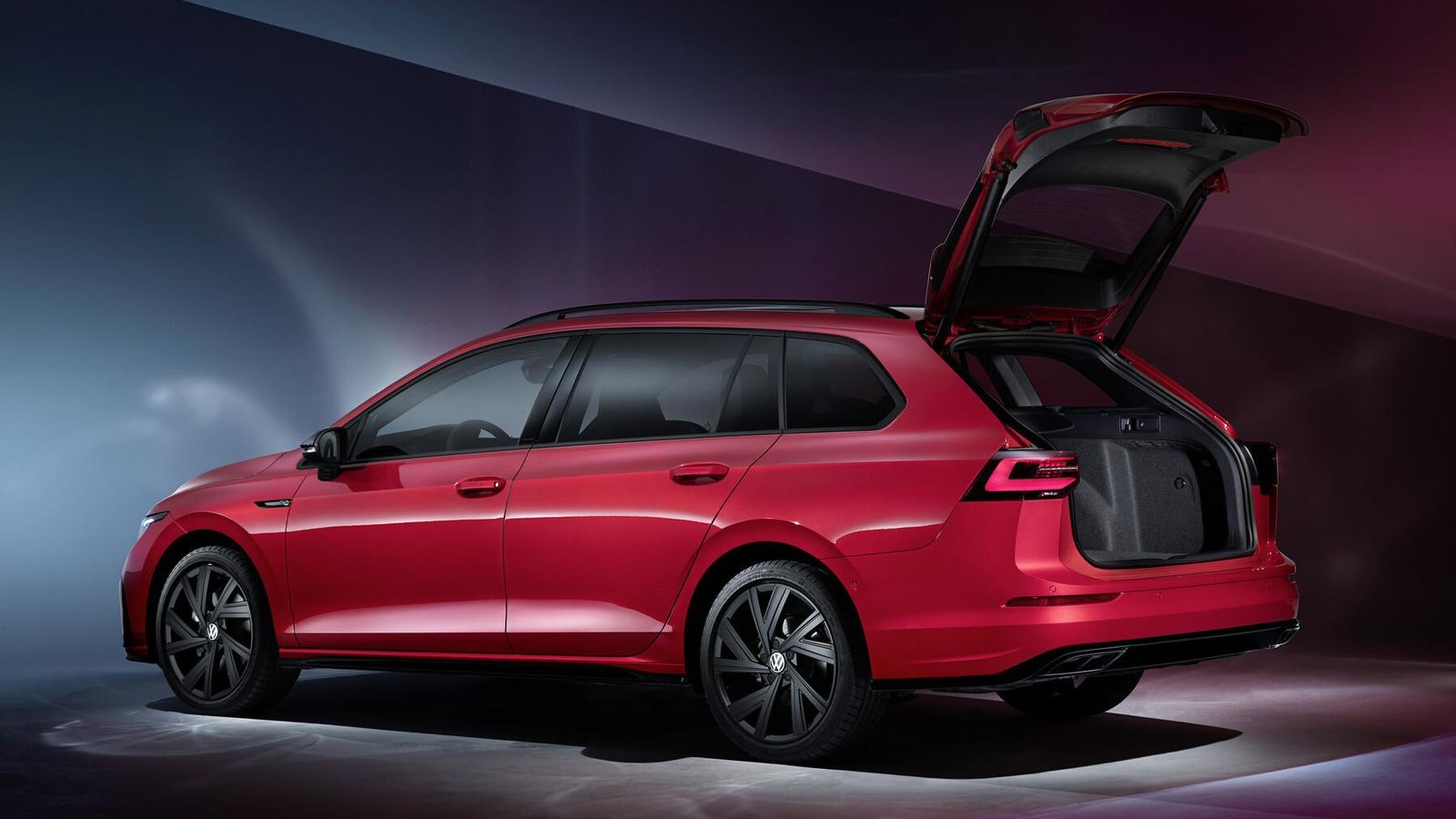 Aún no se han aportado datos de cómo se conformará la gama ni tampoco precios de los Golf Variant españoles.