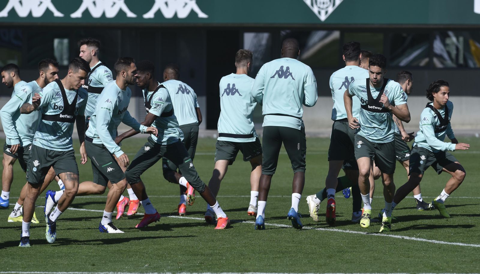Los jugadores del Betis, en el entrenamiento.