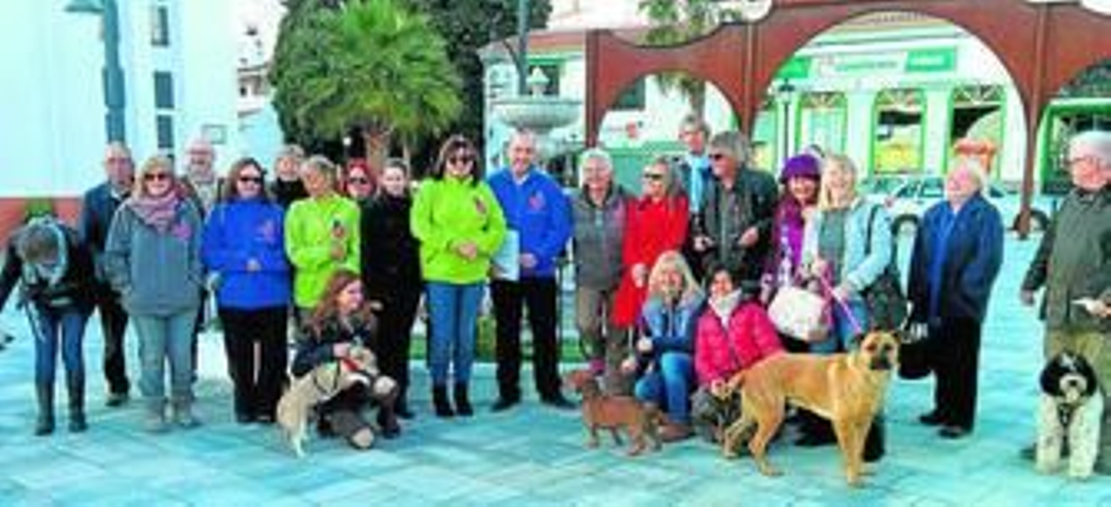 El acto de donación a la asociación.