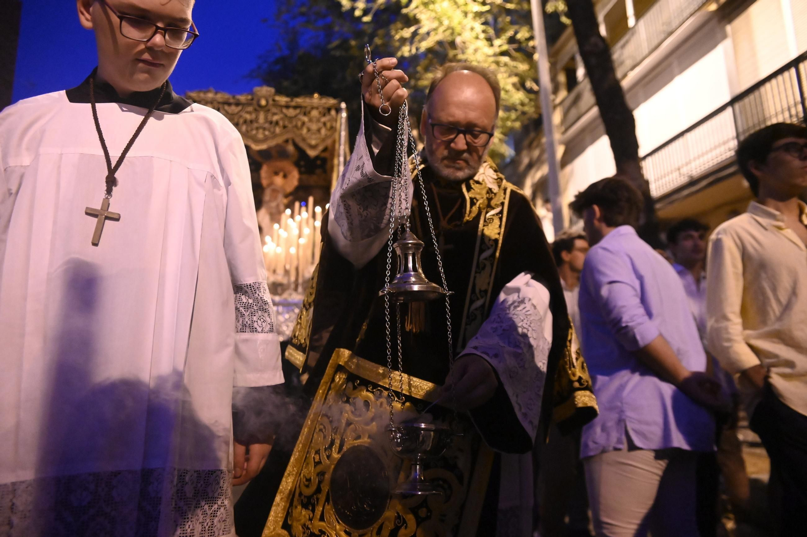 Las mejores fotos de la procesión extraordinaria de la Virgen de la Soledad de Córdoba