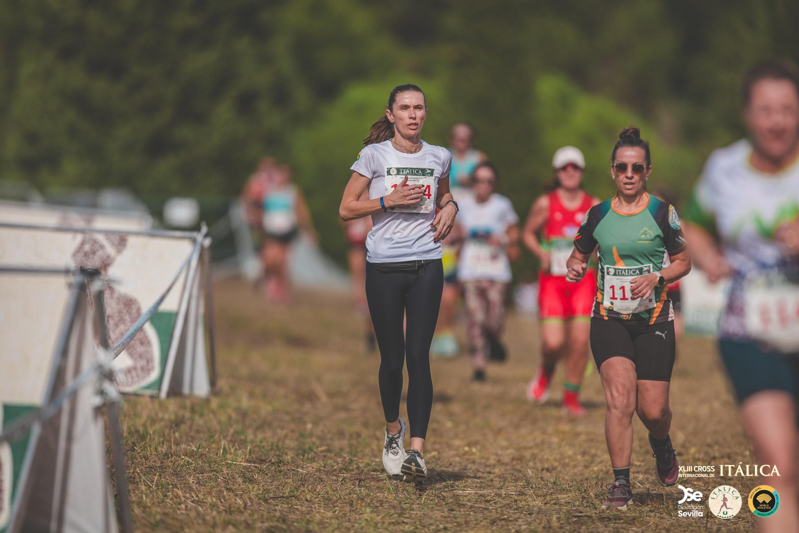 Búscate en las fotos del Cross de Itálica 2025 | 1