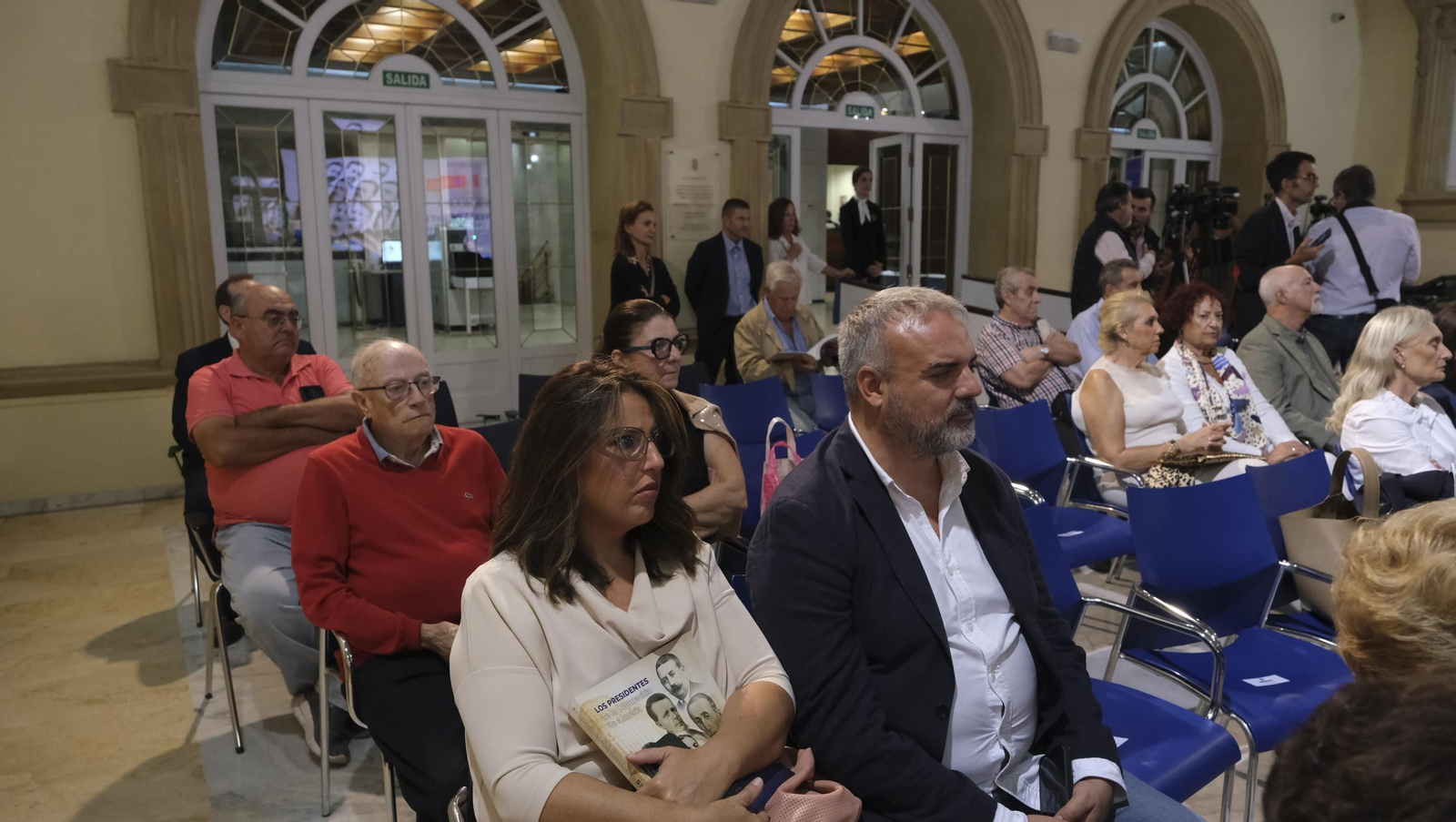 La presentación del libro 'Los Presidentes de la Diputación de Almería', en fotos