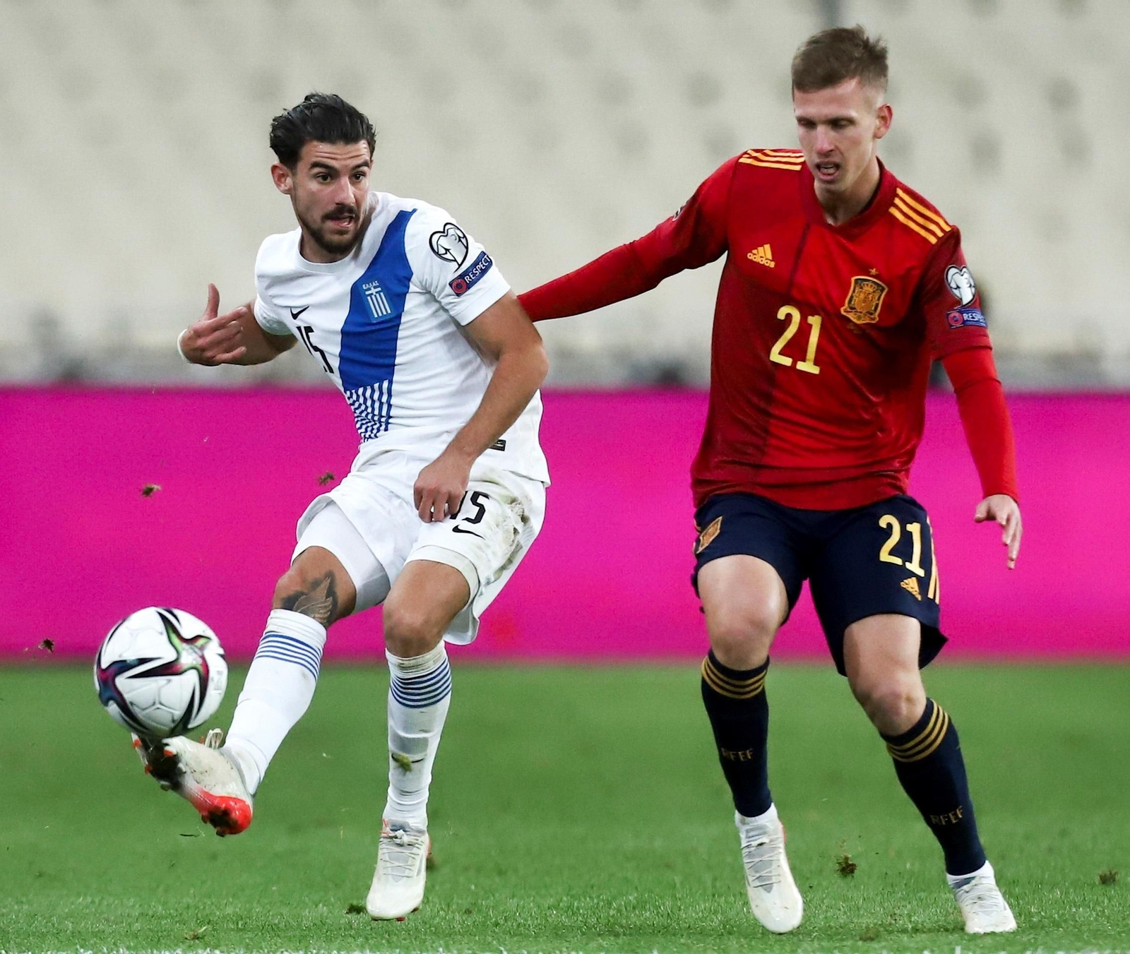 Las imágenes del Grecia-España de clasificación para el Mundial de Catar 2022