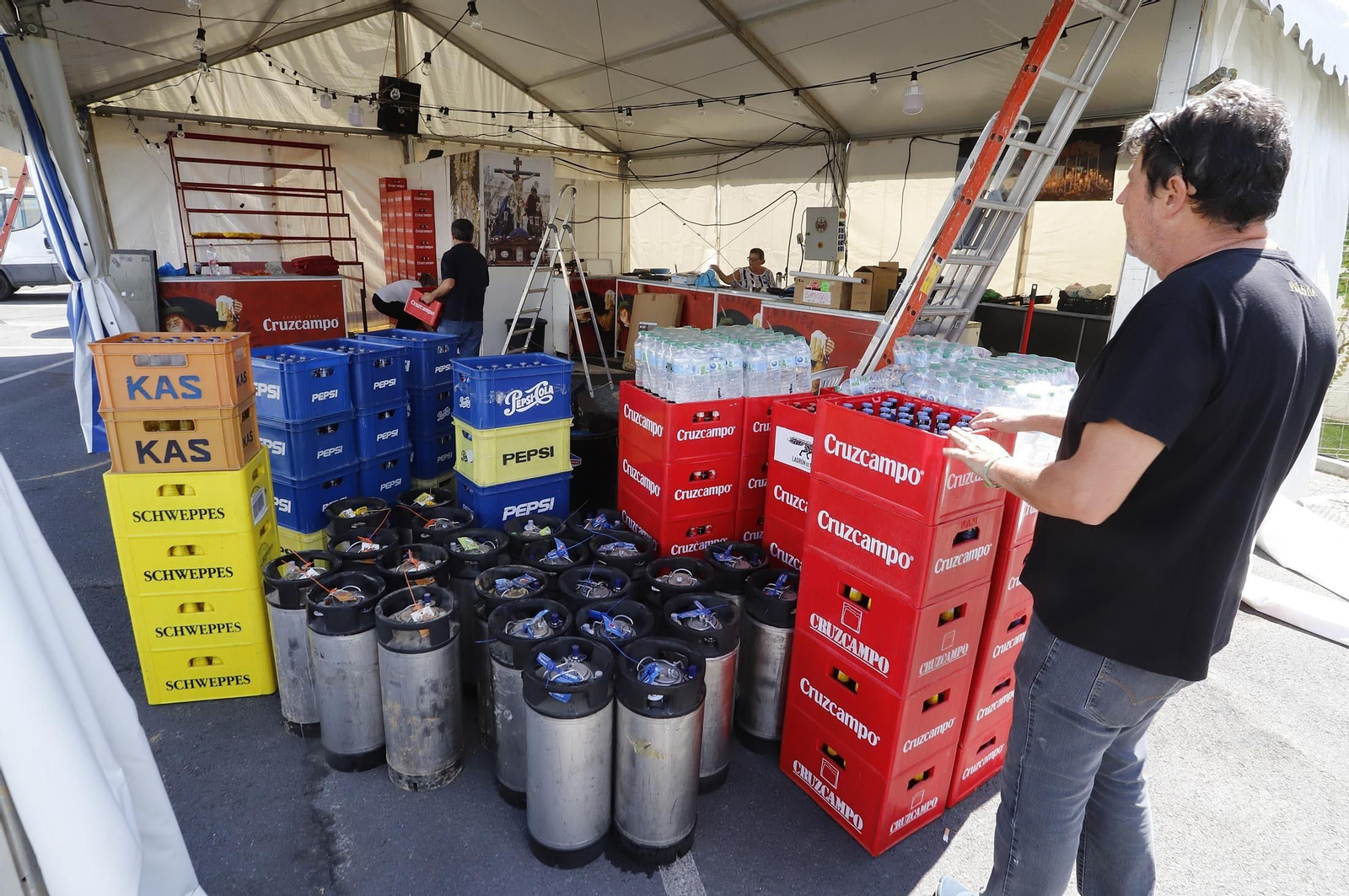 Imágenes de los preparativos para las Fiestas de La Cinta