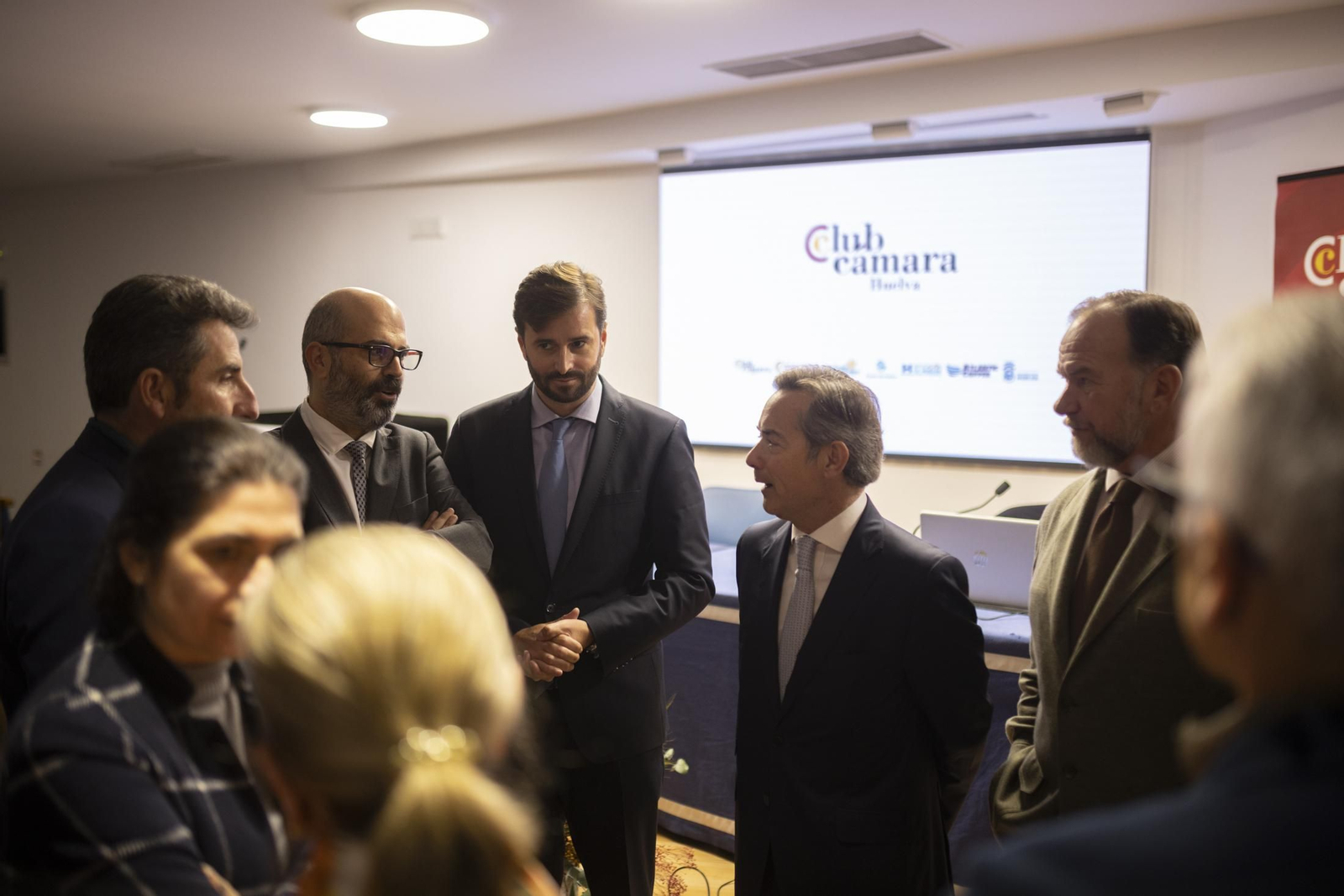 Imágenes de la conferencia de Ricardo Martínez Rico organizada por Club Cámara en la Fundación Caja Rural del Sur