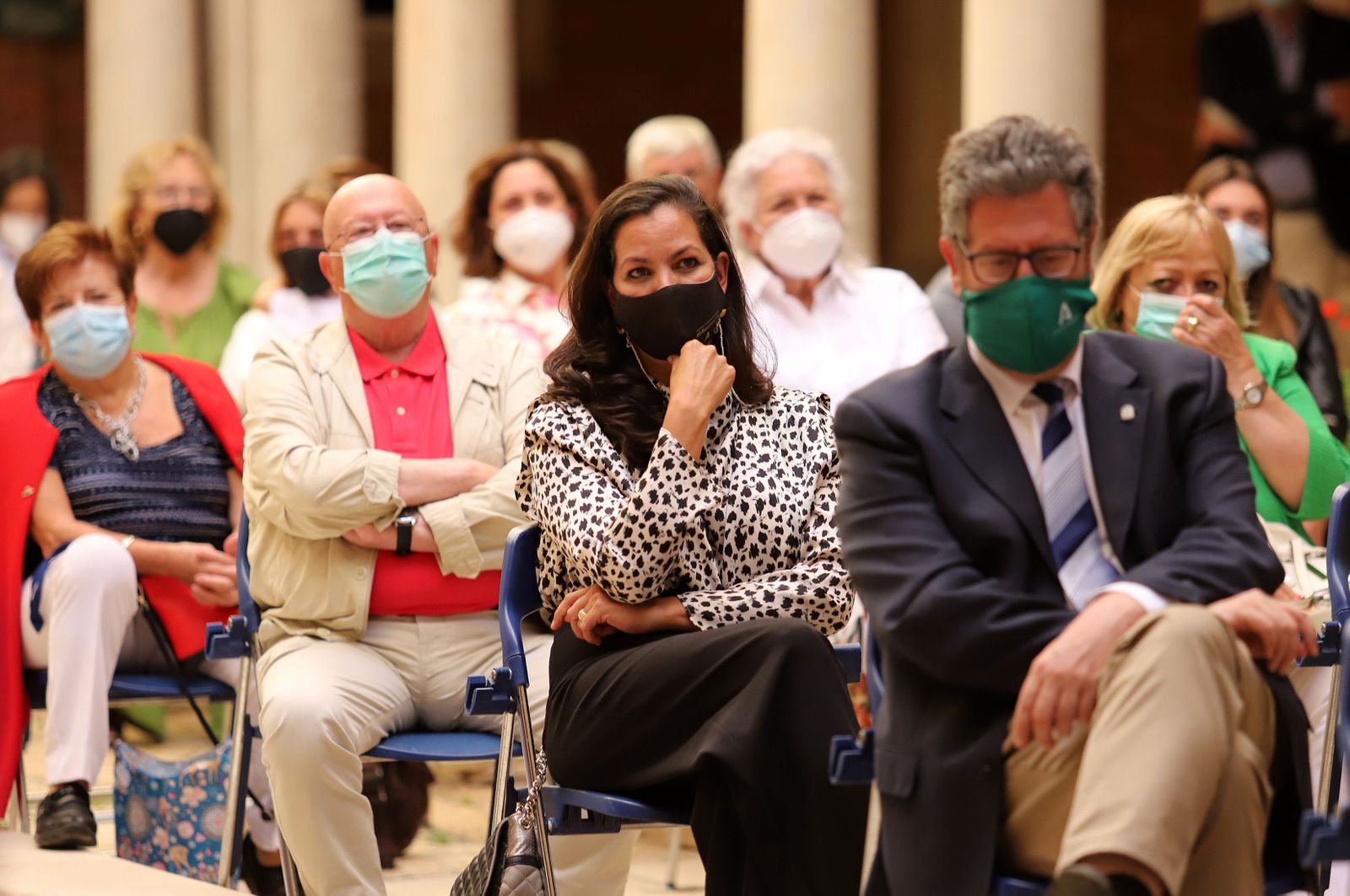 Imágenes de la entrega del Premio Marismas a Juana Carrillo y a Gabriela de la Fuente en su XIX edición