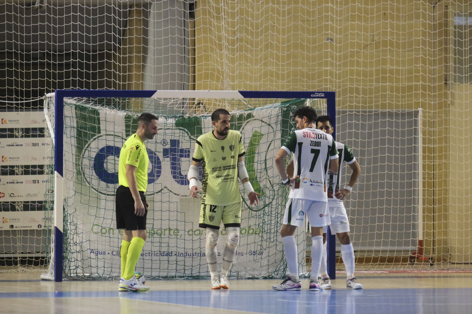 La victoria del Córdoba Futsal ante el Viña Albali Valdepeñas, en imágenes