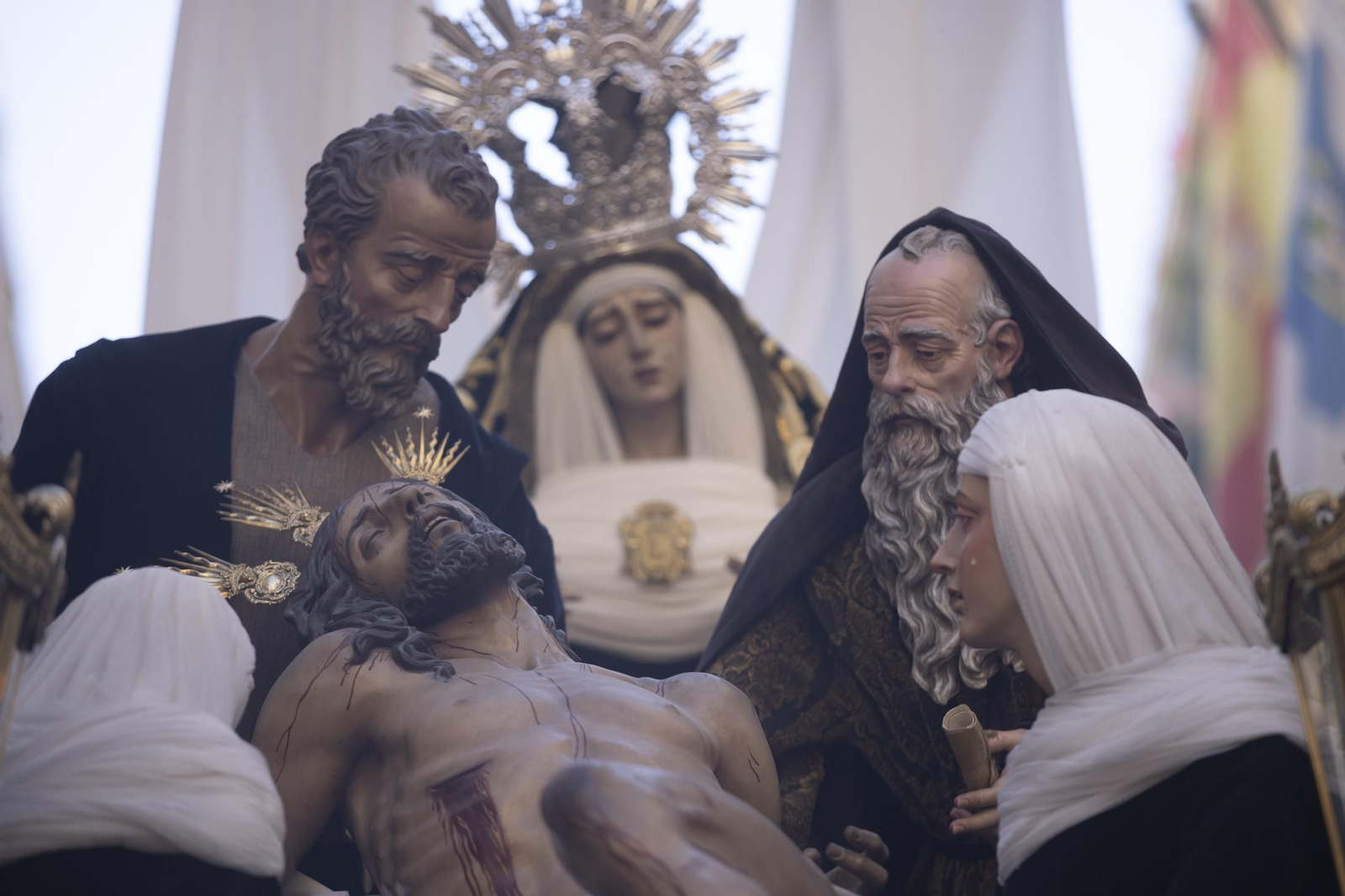 Miércoles Santo: Hermandad de la Santa Cruz de Huelva, en imágenes