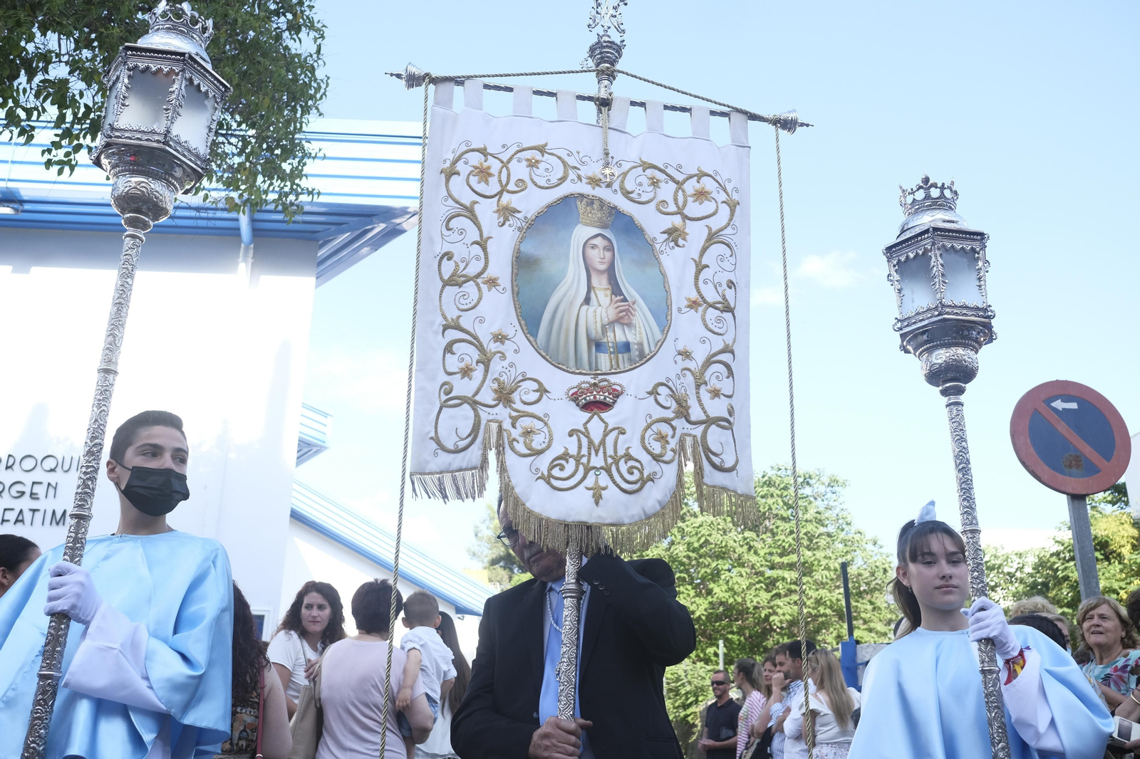 La procesión de la Virgen de Fátima de Córdoba, en imágenes