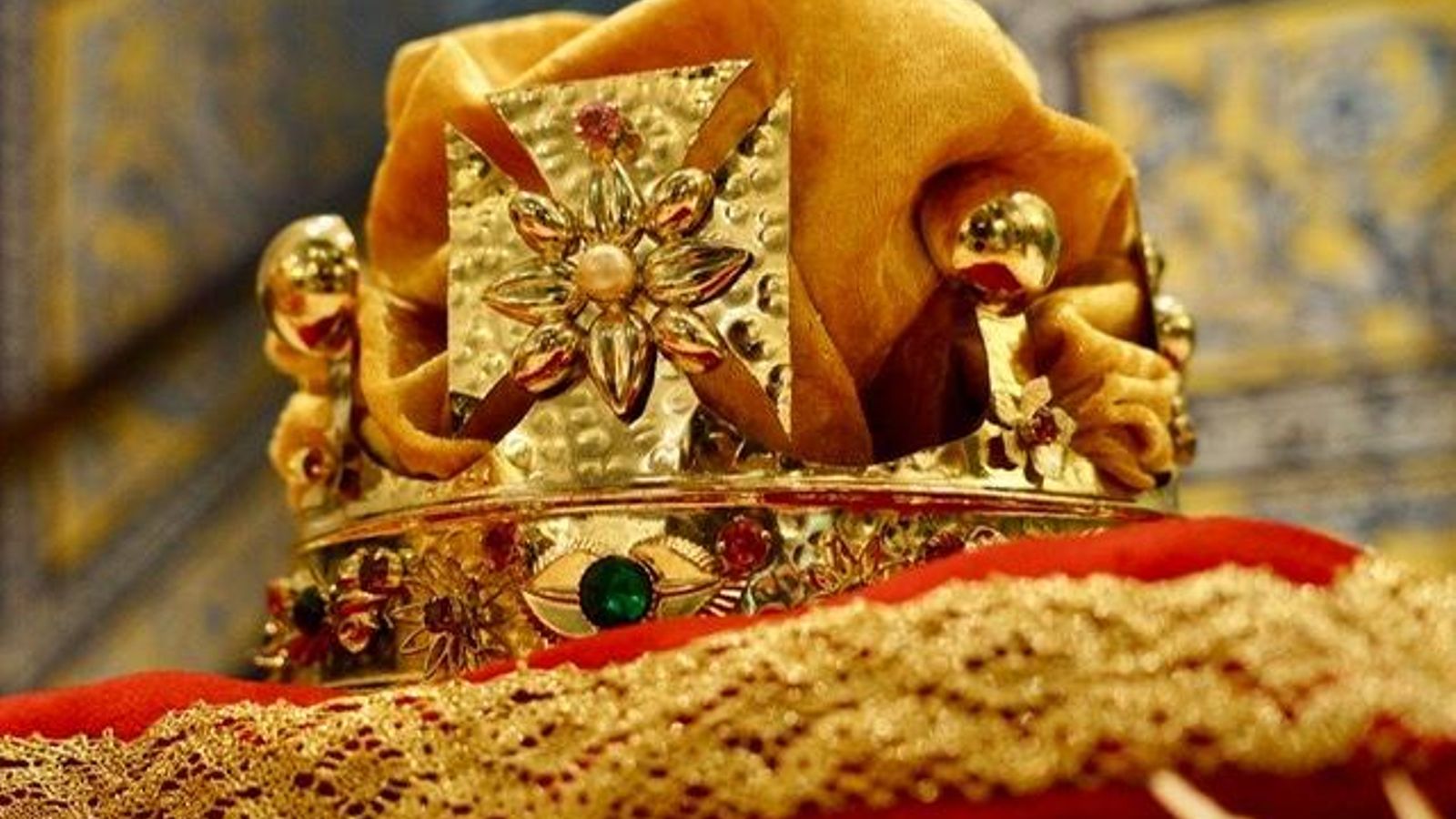 Una de las coronas de los Reyes Magos 2021 en Ayamonte