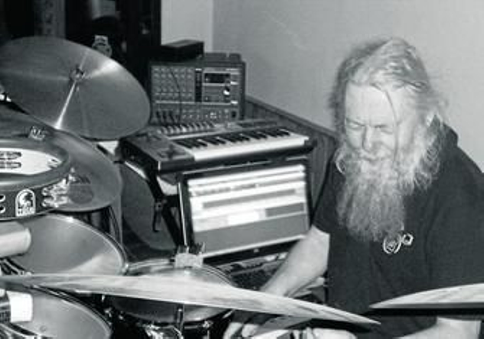 La paella y la actuación de Gerhard Illi tendrá lugar en La Laguna de Cañaveral.