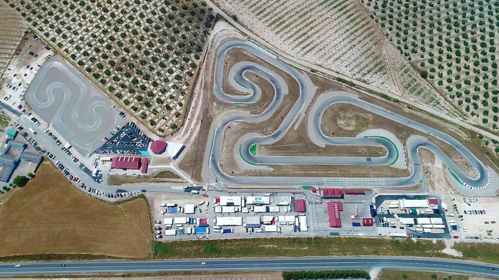 Según sus responsables, este circuito de karts es el mayor de Andalucía.