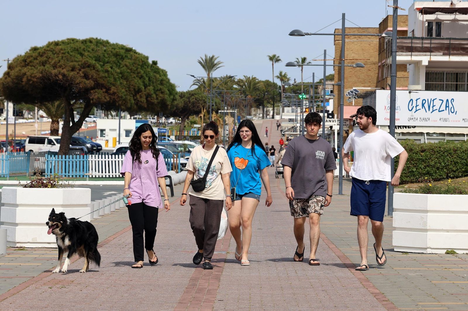 Imágenes del ambiente en el sábado 16 de marzo en Huelva