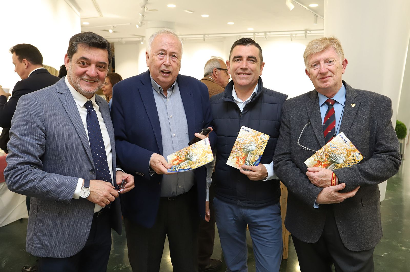 Imágenes de la presentación de la Guía de Semana Santa de Huelva Información