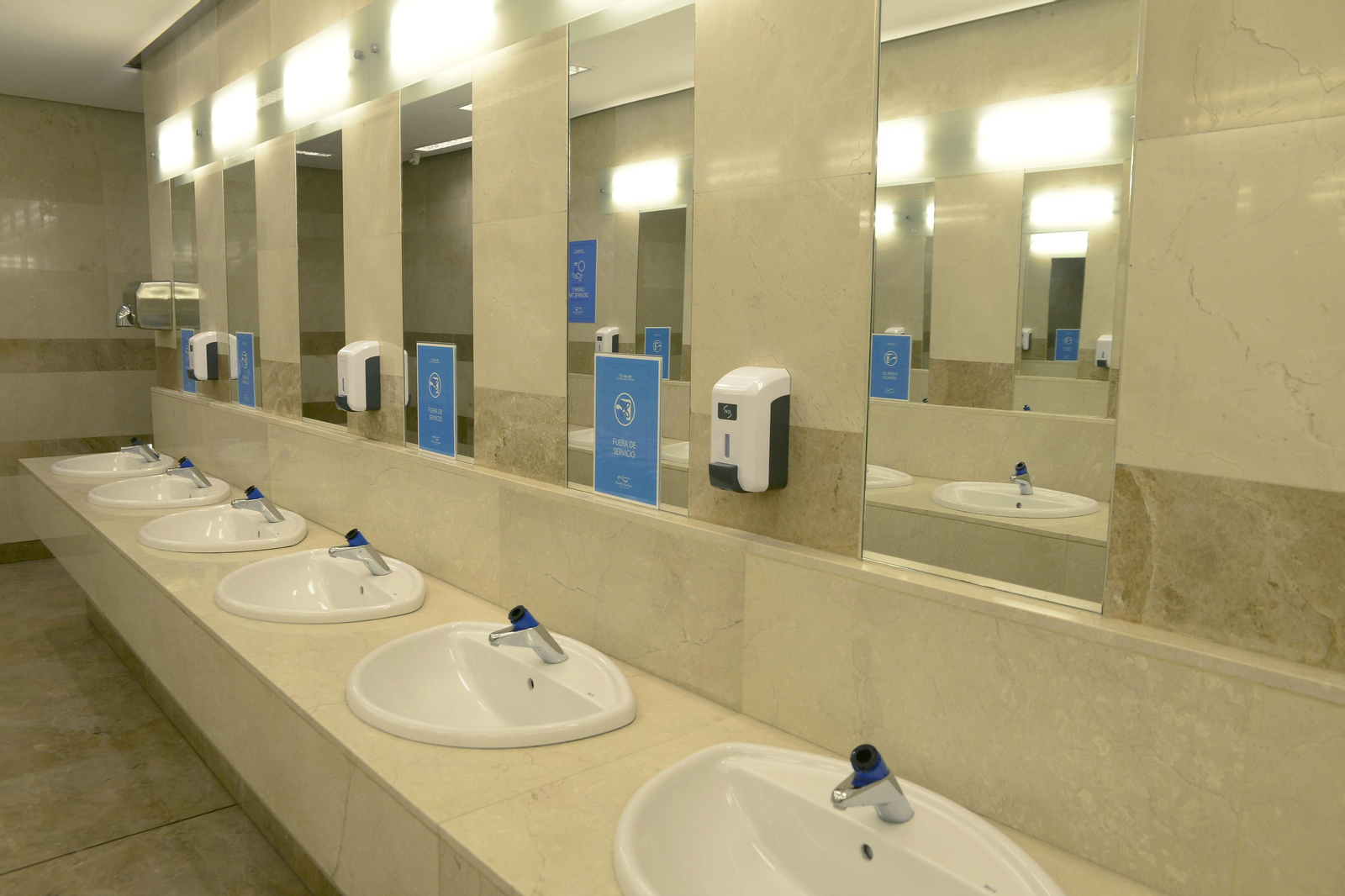 Fotos de los centros comerciales de Algeciras al inicio dela fase 2