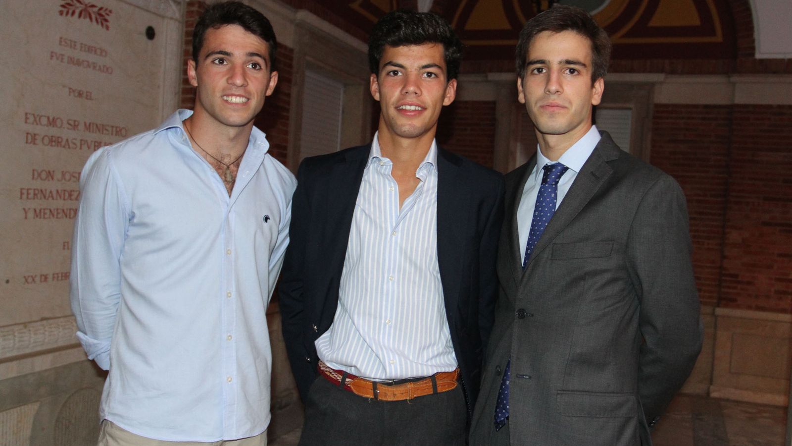 Emilio Silvera -a la derecha-, junto a Rafael Serna y Rodrigo Molina, sus compañeros de cartel.